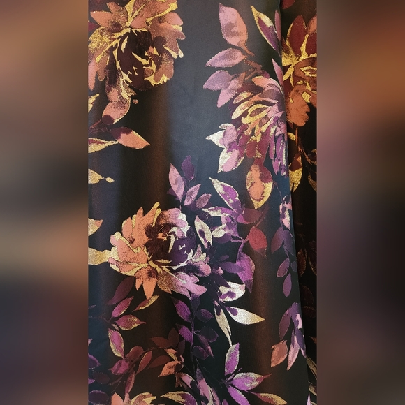 Beautiful plum and gold dress. - Picture 3 of 4